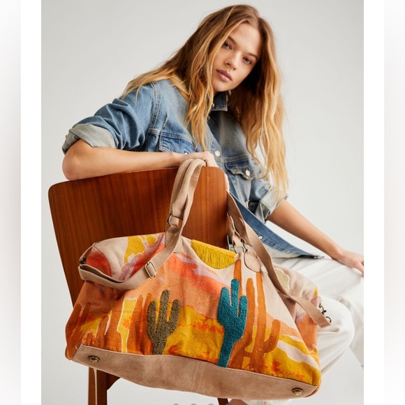 NWT FREE PEOPLE New Horizons Weekender Duffel Bag in Cactus - Picture 2 of 8